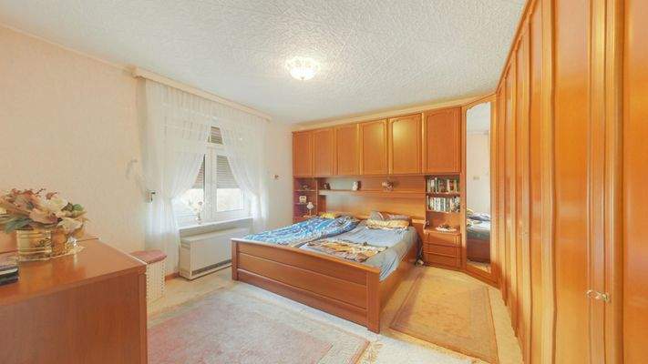 Schlafzimmer Wohnung oben