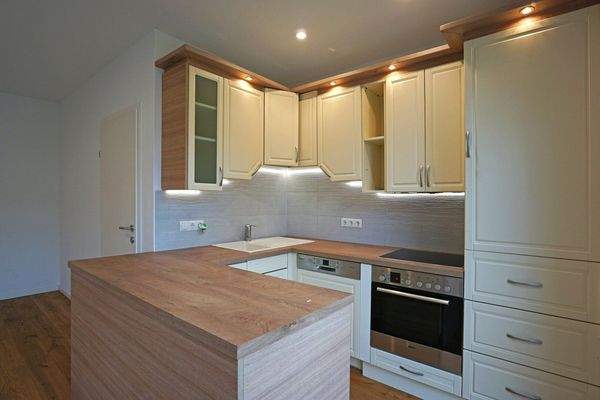 Küche inkl. Marken Einbaugeräte