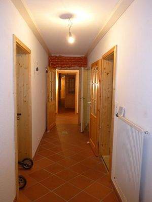 Flur Souterrain Einlieger