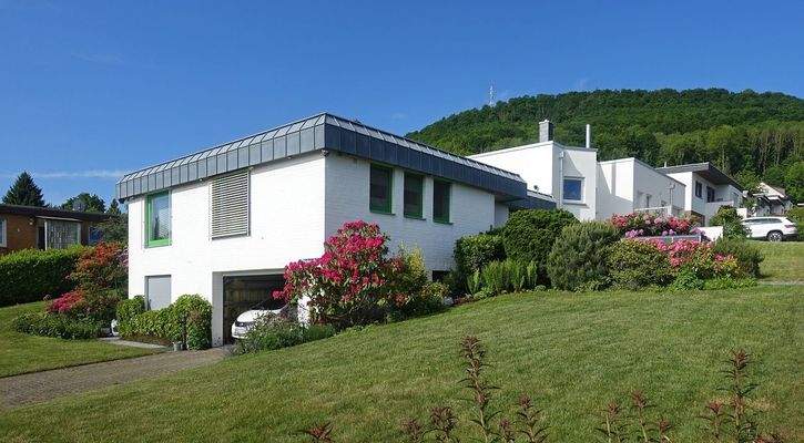 Straßenansicht 3-er Kettenbungalow