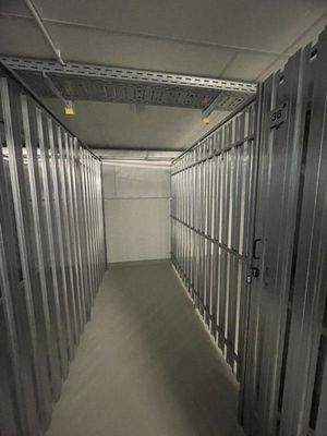 Moderner Kellerabteil