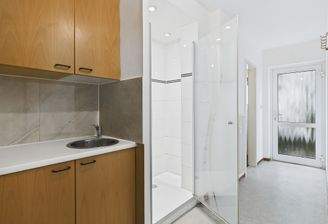 Küche/ Flur/ Dusche