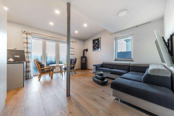 DI - Forbes Global Properties