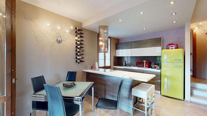 NA-072-9-Appartamento-arredato-con-corte-esclusiva