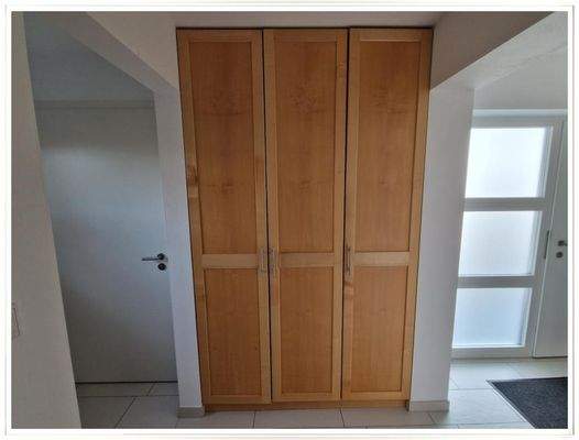 EG Diele, Schuhschrank