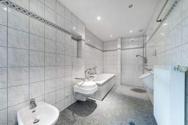 DI - Forbes Global Properties