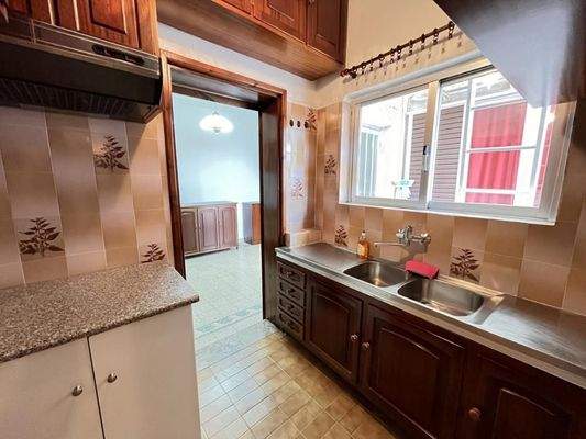 Kreta, Chania-Nea Chora: 2-Zimmer-Wohnung mit Balkon in der Nähe des Stadtzentrums zu verkaufen