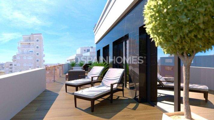 Flats in a Beachside Complex with Pool in Torrevieja Alicante