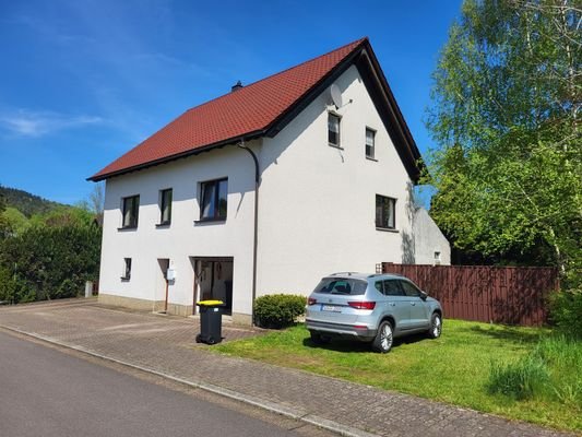 Sehr gepflegtes Haus im Grünen mit Ausbaupotenzial