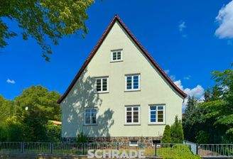 ...zwei Wohnungen integriert