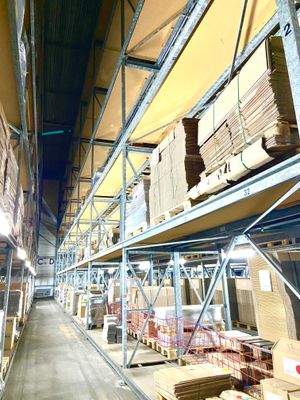 Hochregal Lager mit 12 Meter Höhe