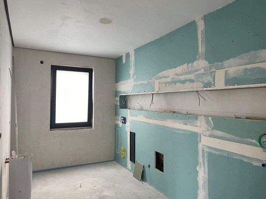 Elternbad mit Zugang zur Ankleide und Schlafzimmer