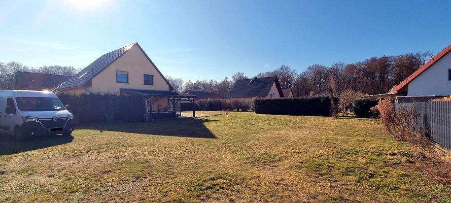 012 Gartenansicht Grundstück.jpg