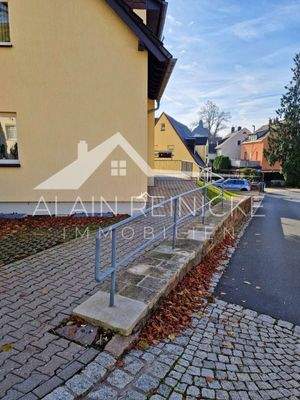 Rolli-gerechter Eingang