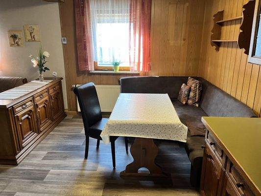 gemütliches Esszimmer - offen zum Wohnbereich gestaltet