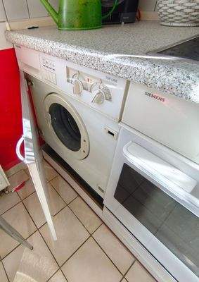Wohnung Küche Einbau-Waschmaschine