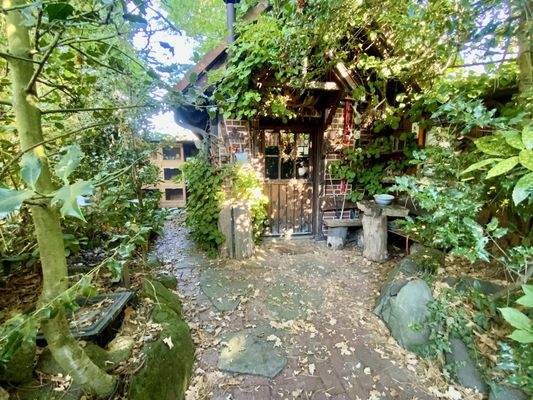 urige Gartenhütte