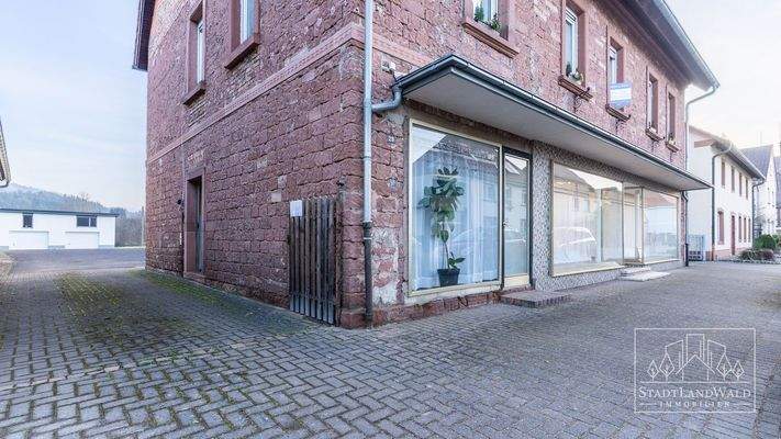 Aussenansicht Eingänge der Gewerbeeinheiten