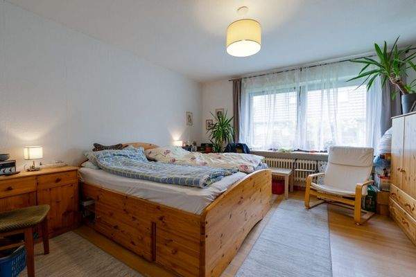 Großes Schlafzimmer Erdgeschoss