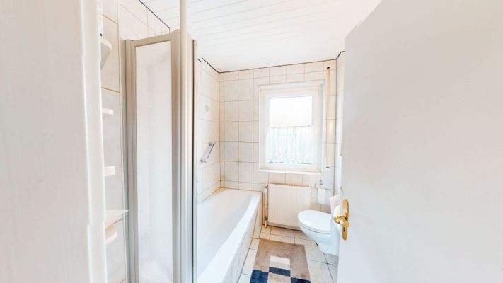 Badezimmer im Erdgeschoss