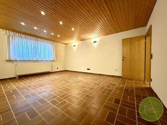 ... großem Zimmer ...