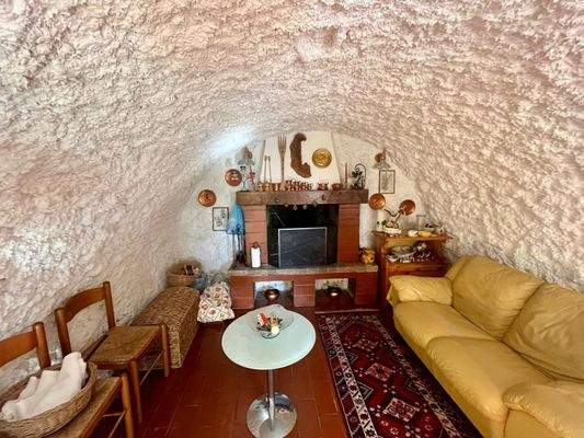 WhatsApp Image 2024-10-11 at 12.05.54 (2).jpeg