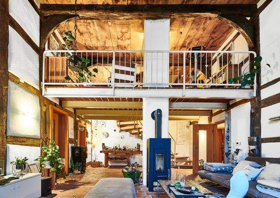 Der Wohnraum mit Galerie