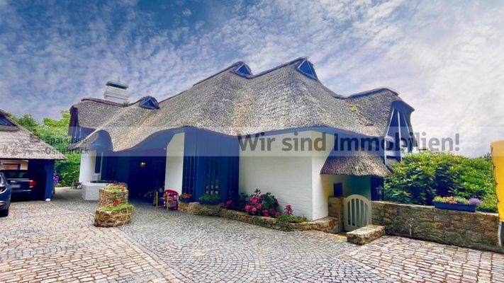 Hof + private Zufahrt