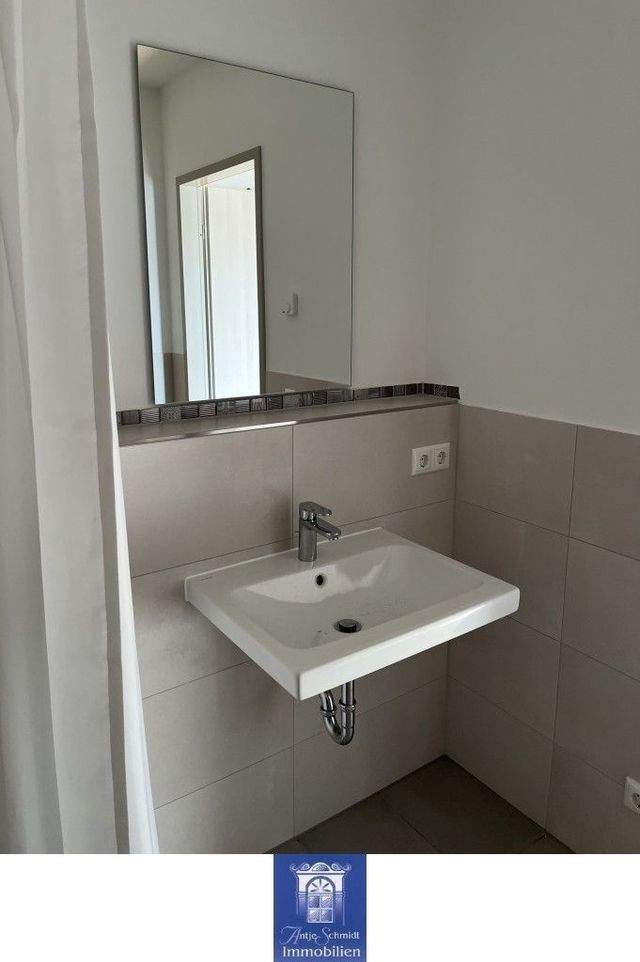 Kuschelige Neubauwohnung im Erstbezug! EBK, Balkon, Fußbodenheizung, Vinyl! - Photo 3