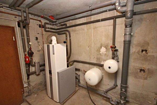 Heizungskeller rechts KG