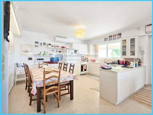 717fcd0b729f48efacab9d678ea21190-original