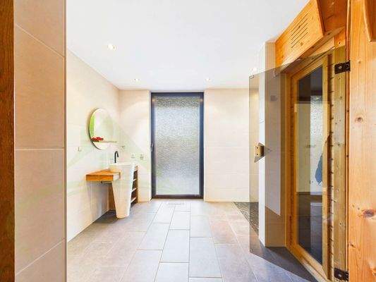 Badezimmer mit Sauna
