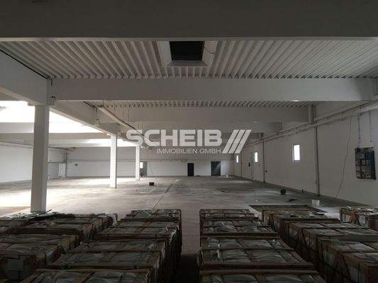 frei gespannte Halle