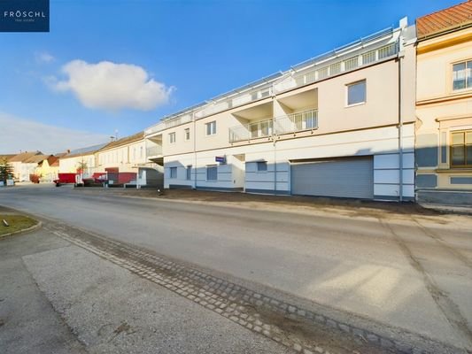 Straßenansicht WHA Richtung Westen