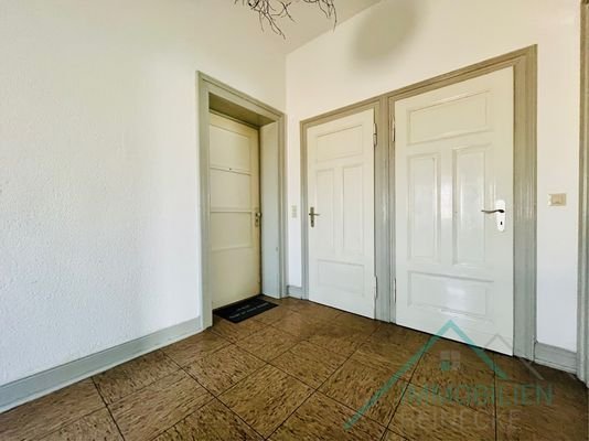 Wohnungseingang mit beiden Abstellräumen