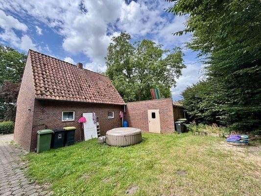 Nebengebäude/Garage