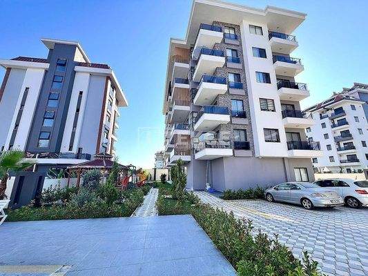 Centrally-Located Flats 100 m from the Sea in Alanya Kestel