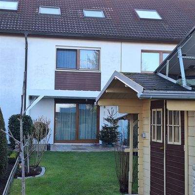 Gartenansicht mit Terrasse