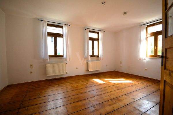 Wohnbereich mit Echtholzparkett