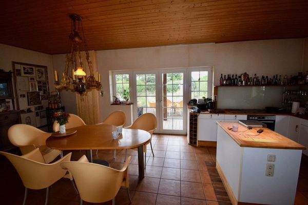 offene Küche mit Sitzecke