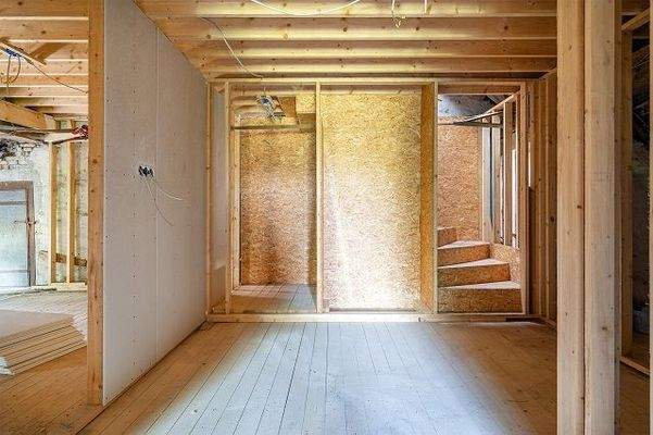 Flur mit Zugang zum Dachboden