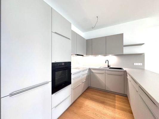 Moderne Küche in Neubau