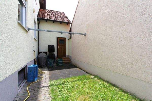 Direkter Privatweg zum Garten