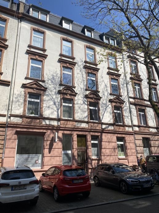 TOP ALTBAU IM NORDEND: Sanierungsbedürftige 3 Zimmer Wohnung mit Baugenehmigung für einen Balkon