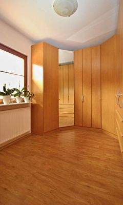 Ankleidezimmer (Kind 2) Erdgeschoß