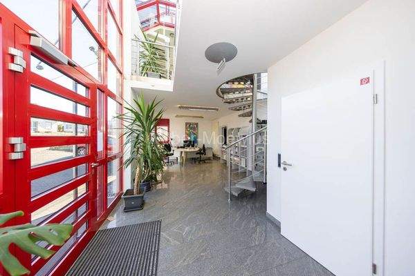 3396 Bürotrakt Eingangsbereich