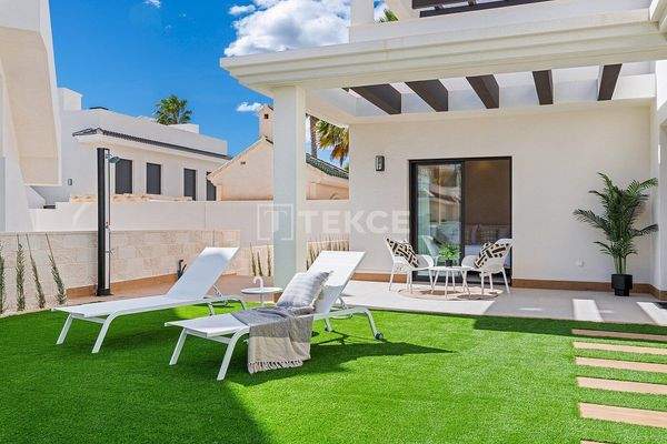Elegant 3 Bedroom House with Pool and Solarium in Ciudad Quesada