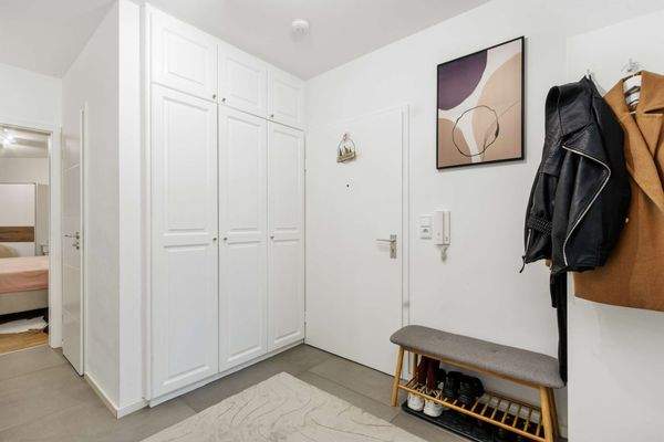 Diele mit Einbauschrank