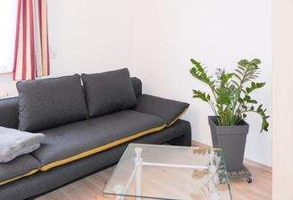 Zeitwohnen Stuttgart Obertürkheim im Mäder bei urbanbnb 1.jpg