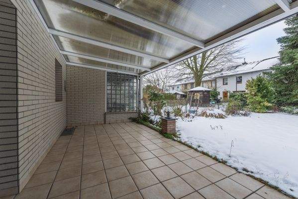 Überdachte Terrasse